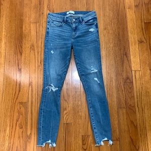 NWOT Womens Abercrombie Mid Rise Super Skinny Ankle Jeans size 26/2R